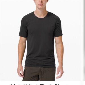 lululemon athletica Black Short Sleeve Tee